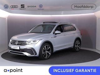Volkswagen Tiguan 1.5 TSI R-Line 150 pk Automaat (DSG) | Navigatie | Panoramadak | Trekhaak (wegklapbaar) | Parkeersensoren (Park assist) | Achteruitrijcamera | Stoelverwarming | R-Line |