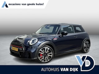 Mini Mini/Clubman/Cabrio 2.0 Essential | NL-Auto/Leder/Pano-schuifdak/Camera/