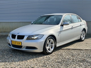 BMW 318i Business Line [  2e eig,dealer oh,nieuwstaat, xenon ]