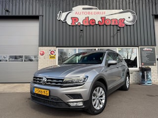 Volkswagen Tiguan 1.4 TSI HIGHLINE Trekhaak Stoelverwarming Carplay Acc 4motion Navi