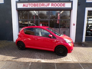 Toyota Aygo 1.0-12V Aspiration Red Navigator AUTOMAAT,AIRCO,NIEUWE APK !! """ZONDAG OPEN "