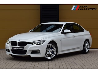 BMW 320i Executive * M-Sportpakket * M-Sportremsysteem * Trekhaak * Stuurwiel verwarmd *