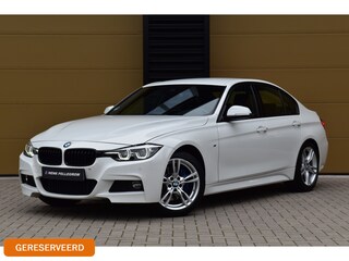 BMW 320i Executive * M-Sportpakket * M-Sportremsysteem * Trekhaak * Stuurwiel verwarmd *