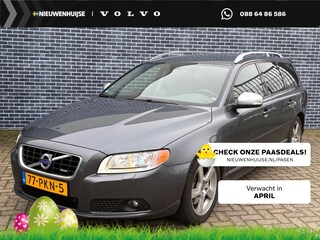 Volvo V70 2.0T Automaat R-Edition | Park assist voor en achter | Parkeercamera | Trekhaak | Stoelverwarming |