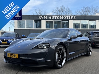 Porsche Taycan Performance 84 kWh VAN €79.900,- VOOR €74.440,- UW LENTEVOORDEEL: € 5.460,-! |SOH 100% | SPORT-CHRONO-PAKKET | CRUISE CONTROL ADAPTIEF MET STOP&GO | PANO | MEMORY SEATS | 360 GRADEN CAMERA | VOLLE AUTO | 17.000KM |