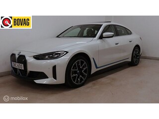 BMW i4 eDrive40 84 kWh, H/K, schuifdak, leer