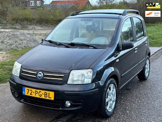 Fiat Panda 1.2 Class Stuurbekrachtiging Audio/CD Electric pakket Dakrails Electr. Schuif-/kanteldak LMV 14" Dealeronderhoud Nw Apk