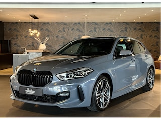 BMW 118d M-Sportpakket I 18" I Camera I NL Auto
