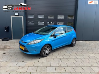 Ford Fiesta 1.25 Limited | Airco | Lichtmetaal | AUX | Nieuwe APK