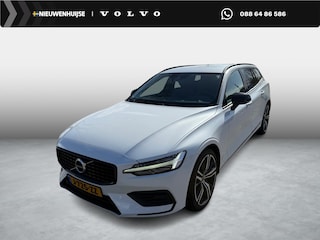 Volvo V60 2.0 B3 Momentum Advantage | Trekhaak | Lederen Bekleding | Stoelverwarming | Achteruitrijcamera | Parkeersensoren | Navigatie | Apple Carplay | Android Auto