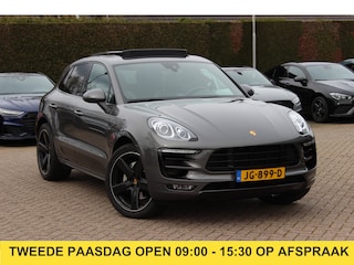 Porsche Macan 3.0 S / NL Auto! / 2e Eign. / Panoramadak / Camera / Adaptieve Stoelen / Luchtvering / 21'' / Bose / Sportdesign&Chrono / Stoelventilatie / Stuur+Stoelverwarming / Dodehoek / DAB / Cruise Control