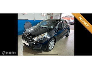 Kia Rio 1.4 CVVT Plus Pack| Sensoren | Rijklaar geleverd