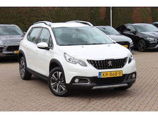 Peugeot 2008 1.2 PureTech Allure 110pk / Nieuwe distr.riem!! / Trekhaak / Navigatie / Half leder / 16'' / Getint glas / Cruise Control / Climate Control / CarPlay