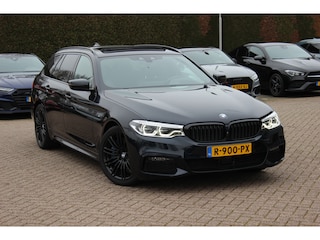 BMW 5-serie Touring 540i xDrive High Exe. M Sport / Trekhaak / Panoramadak / 360Camera / Head-up / Leder / 19'' / Harman Kardon / CarPlay / Stoelventilatie / Stuur+Stoelverwarming / 4zone / Dodehoek / DAB / ACC
