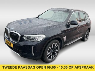 BMW iX3 Executive 80 kWh / Panoramadak / Camera / Head-up / 20'' / Leder / Harman Kardon / Navigatie / Memory seats / Dodehoek / DAB / Stoelverwarming / Cruise Control Adaptief
