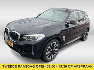 BMW iX3 Executive 80 kWh / Panoramadak / Camera / Head-up / 20'' / Leder / Harman Kardon / Navigatie / Memory seats / Dodehoek / DAB / Stoelverwarming / Cruise Control Adaptief