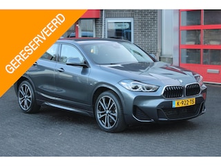 BMW X2 sDrive20i High Executive M-Sport HarmanKardon/NL Auto!!