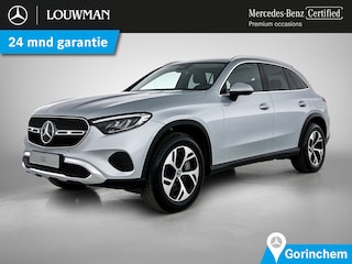 Mercedes-Benz GLC 300 e 4MATIC Plug-In Hybride Trekhaak | Memory Voorstoelen | Stuur en Stoelverwarming | Ledkoplampen | Sfeerverlichting. Inclusief 24 maanden Mercedes-Benz Certified garantie voor Europa.