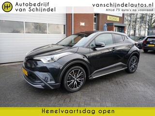 Toyota C-HR 1.2 Style LUXE! TREKHAAK - CAMERA - NAVI - STOELVERWARMING - HALF LEDER - PARKEERSENSOREN V+A - RIJSTROOKSENSOR - KEYLESS - 18 INCH LMV - CLIMA - DAB+ - BLUETOOTH - PRIVACYGLAS - PARKEERHULP