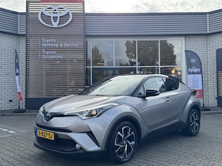 Toyota C-HR 1.8 HYBRID BI-TONE KEYLESS NAVI AFN-TREKHAAK CAMERA 18"LM-VELGEN STOELVERW BLUETOOH 18'' LM-VELGEN