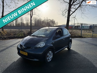 Toyota Aygo 1.0-12V Sport LEUKE AUTO MET AIRCO