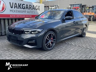 BMW 330e xDrive High Executive M Sport 19"/Stoelverwarming + memory/Keyless/Camera/HiFi/Apple Carplay & Android Auto