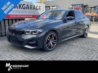 BMW 330e xDrive High Executive M Sport 19"/Stoelverwarming + memory/Keyless/Camera/HiFi/Apple Carplay & Android Auto