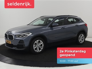 BMW X2 xDrive25e High Executive | Head-Up | Leder | Sportstoelen | Stoelverwarming | Park Assist | Navigatie | Full LED | Climate control | Bluetooth | Cruise control | Individual Storm Bay Metallic