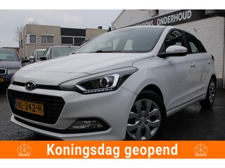 Hyundai i20 1.0 T-GDI Comfort | Airco | Cruise control | Navi | Parkeersensoren & Camera | Elec ramen |Trekhaak