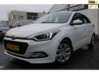 Hyundai i20 1.0 T-GDI Comfort | Airco | Cruise control | Navi | Parkeersensoren & Camera | Elec ramen |Trekhaak