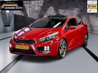 Kia ProCeed Pro_cee'd 1.6 T-GDi GT | 204PK | Pano | Alcantara | Stoelverwarming | DAB | Climate