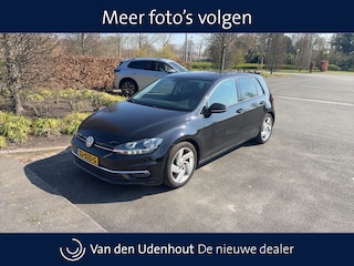Volkswagen Golf 1.5 TSI 130pk Comfortline / Navigatie / Parkeersensoren