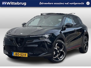 Alfa Romeo Junior 1.2 Turbo Hybrid Ibrida Q4 Sportpack | Techno Pakket | Schuif/kanteldak
