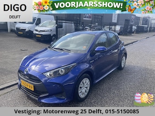 Toyota Yaris 1.5 Hybrid Active . Dealer onderhouden . Apple Carplay & AndroidAUTO . Camera