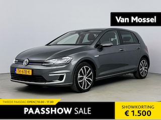 Volkswagen Golf | Leder | Discover Pro scherm | Stoelverwarming | Parkeersensoren | Adaptieve Cruise Control