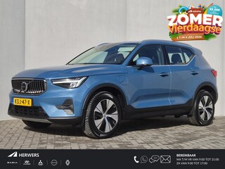 Volvo XC40 1.5 T4 Plug-in hybrid Plus Bright / Accu SOH 95,51% / All season banden / Lighting Pack / Stuur- Stoel & Achterbankverwarming / Trekgewicht 1.800 kg /