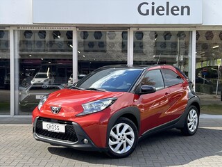 Toyota Aygo 1.0 VVT-i MT Pulse | Bi-Tone Chili red, Stoelverwarming, Airco, Apple CarPlay/Android Auto, Lichtmetalen velgen