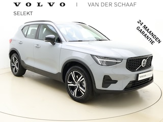 Volvo XC40 B4 211pk Plus Dark / Elektr. stoelen / H&K audio / Trekhaak / Stoel/- en stuurverwarming / Adapt. Cruise / BLIS / Elektr. Achterklep / PDC + CAM /