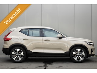 Volvo XC40 B3 Core Mild Hybrid | Keyless | LED | Camera