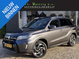 Suzuki Vitara 1.5 Hybrid Style | Panoramadak | Adaptieve Cruise Control | Keyless Entry | Stoelverwarming | Achteruitrijcamera | Navigatie | Apple Carplay/Android Auto |