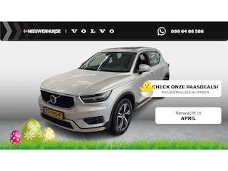 Volvo XC40 1.5 T3 Momentum | Navigatie | Achteruitrijcamera | Trekhaak | Panoramadak | Stoelverwarming | Lichtmetalen Velgen | Parkeersensoren