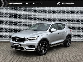 Volvo XC40 1.5 T3 Momentum | Navigatie | Achteruitrijcamera | Trekhaak | Panoramadak | Stoelverwarming | Lichtmetalen Velgen | Parkeersensoren