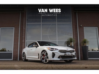 Kia Stinger 3.3 V6 T-GDI AWD GT | 2e eigenaar | 6 cilinder | 370 pk | Dakraam | H&K | Camera | Head-up | 19 inch | Origineel | Stoelverkoeling | Stuur verwarming | Xenon |