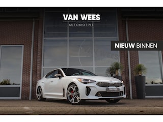 Kia Stinger 3.3 V6 T-GDI AWD GT | 2e eigenaar | 6 cilinder | 370 pk | Dakraam | H&K | Camera | Head-up | 19 inch | Origineel | Stoelverkoeling | Stuur verwarming | Xenon |