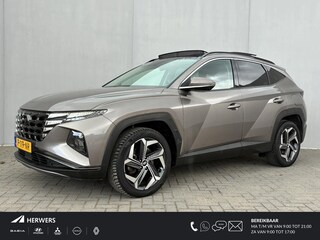 Hyundai Tucson 1.6 T-GDI HEV Premium Sky / NL auto / Schuif/open dak / Stoel-/stuurverwarming / Navigatie / Achteruitrij-/360 Camera / Apple Carplay/Android auto / Elektrische achterklep / KRELL audio / Leren Bekleding /