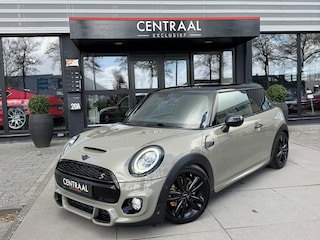 Mini John Cooper Works 2.0 S JCW Autom. 192PK|Harman&Kardon|Carplay|PDC|JCW-Uitlaat