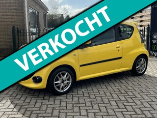 Peugeot 107 1.0-12V XR | airco | lm velgen | nieuwe apk keuring !