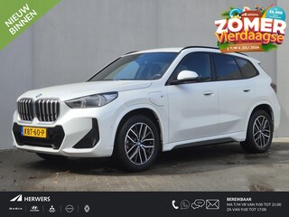BMW X1 xDrive25e M-Sport Automaat / Accu SOH 96,33% / Trekgewicht 1.700 kg / Stuur- & Stoelverwarming / elektrisch achterklep / Apple Carplay Android Auto / Harman Kardon Audio Systeem / Achteruitrijcamera / cruise control adaptief /