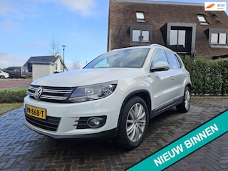 Volkswagen Tiguan 1.4 TSI R-Line 122pk 2e eig. Clima Navi PDC Pano Xenon