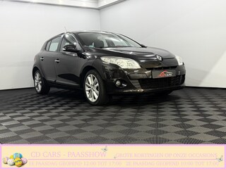 Renault Mégane 1.4 TCE Celsium Clima, Navi, Keyless start, Cruise control, Lichtmetalen velgen